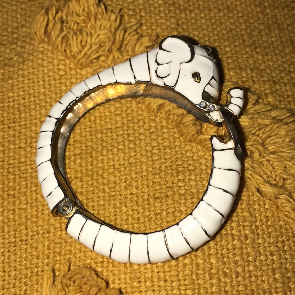 Not signed White Elephant Head Bracelet!